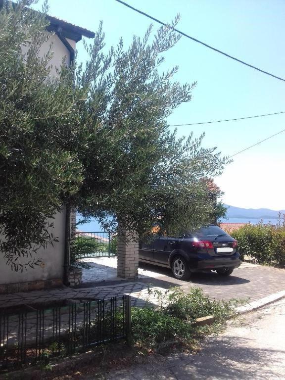 Apartmani More Комарна Екстер'єр фото